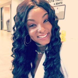 Meet your Posher, Eiquna